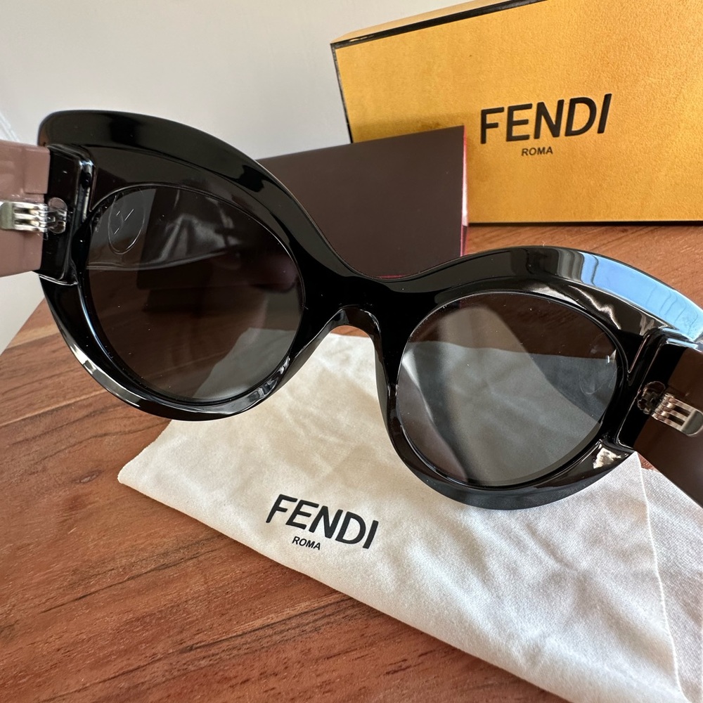 FENDI Black Frame Brown Leg Sunglasses - Picture 9 of 11